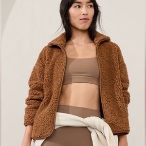 NWT-Athleta Pampas Beige Cloud
Fleece Full Zip, Large